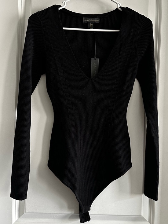 House of Harlow 1960 Tops - NTW! House of Harlow 1960 Black Ribbed V-Neck Long Sleeve Bodysuit